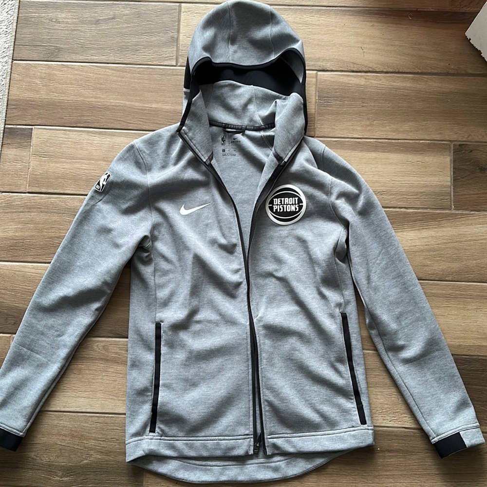Nike Woman’s Zip Up